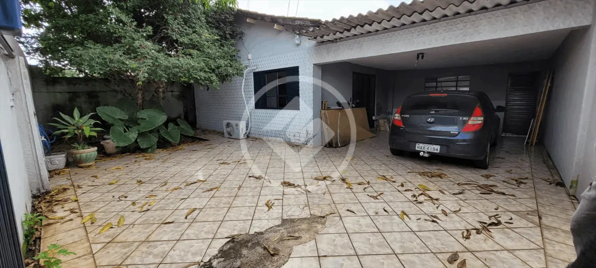 Casa à venda com 3 quartos, 247m² - Foto 2