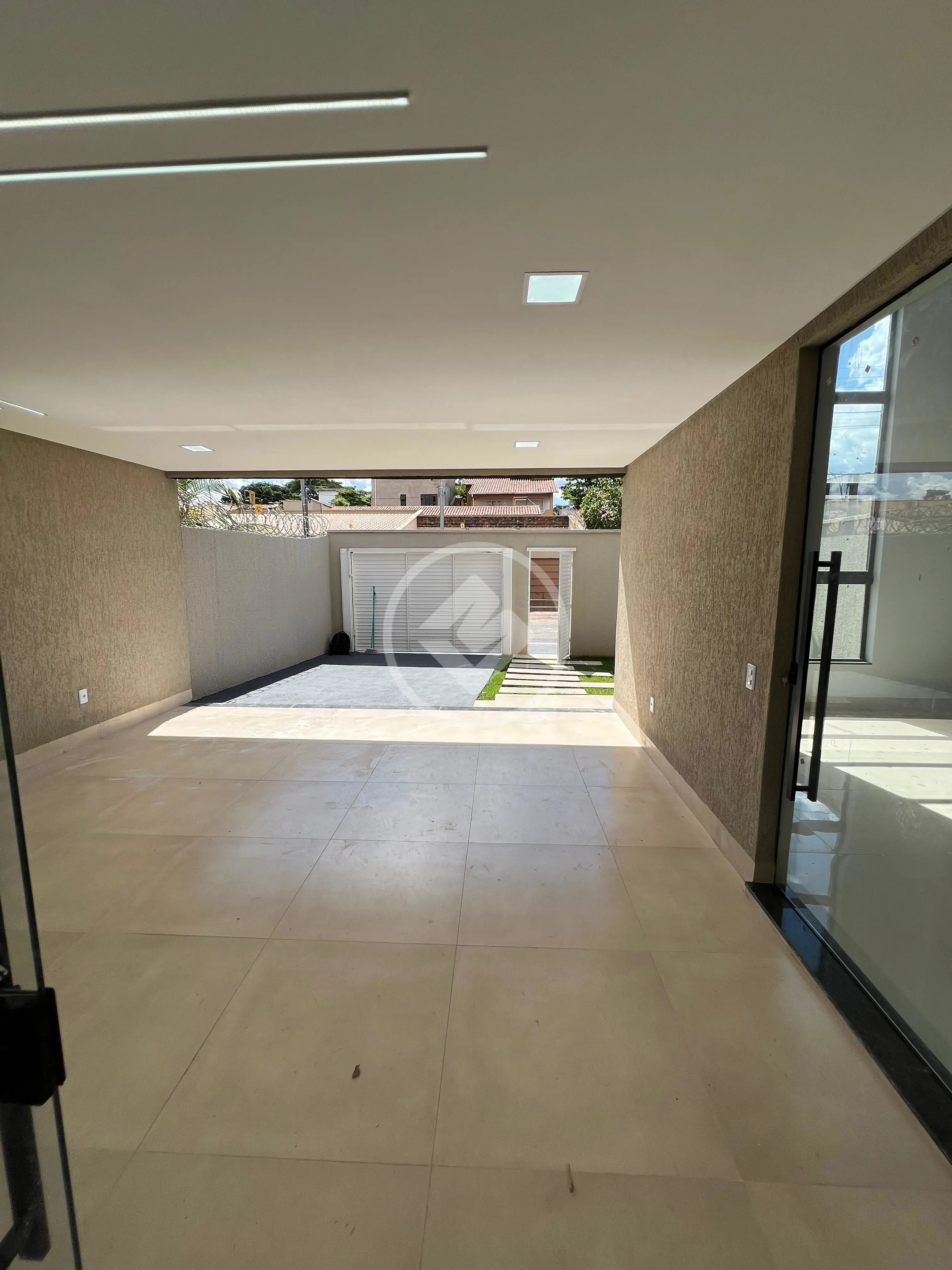 Sobrado à venda com 4 quartos, 250m² - Foto 3