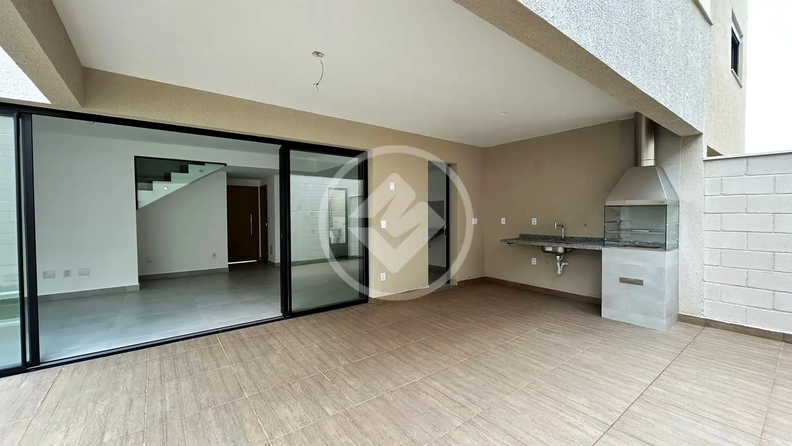 Casa à venda com 3 quartos, 150m² - Foto 5