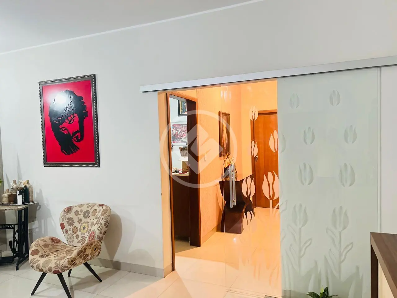 Casa à venda com 3 quartos, 314m² - Foto 6