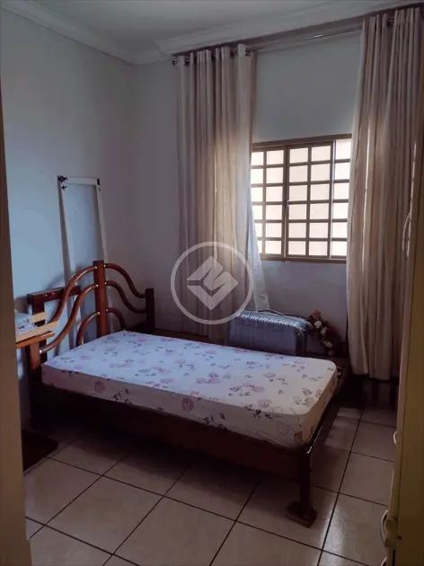 Sobrado à venda com 8 quartos, 330m² - Foto 11