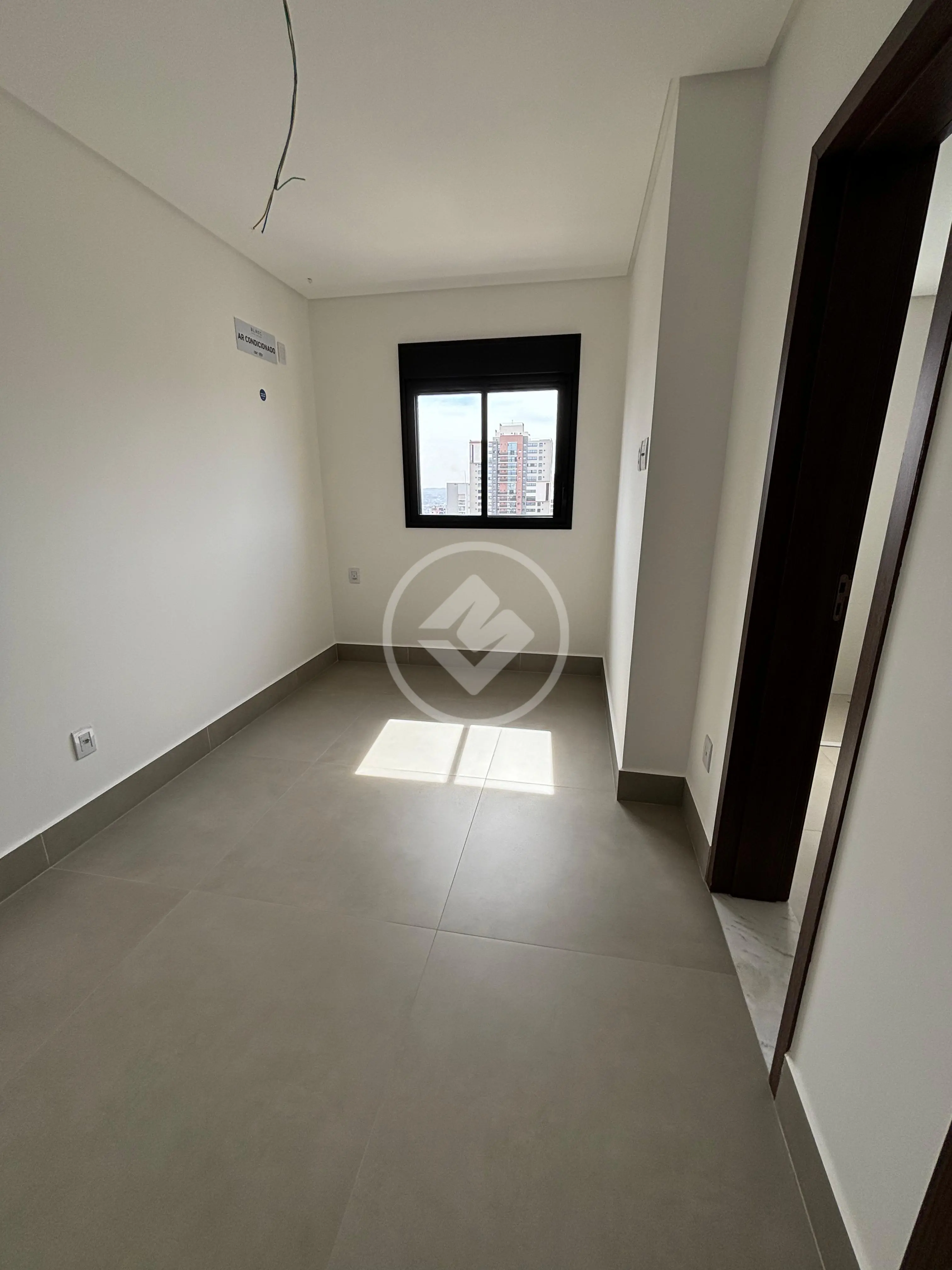 Apartamento à venda com 3 quartos, 161m² - Foto 6