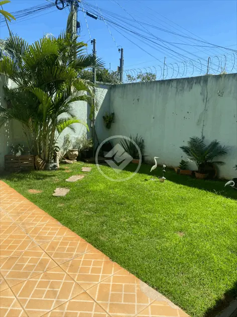 Casa à venda com 3 quartos, 150m² - Foto 1