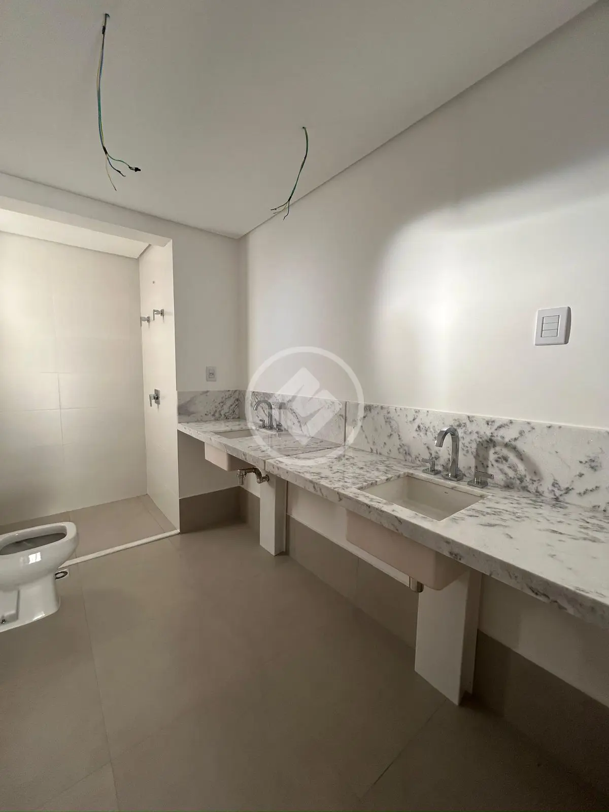 Apartamento à venda com 3 quartos, 235m² - Foto 12