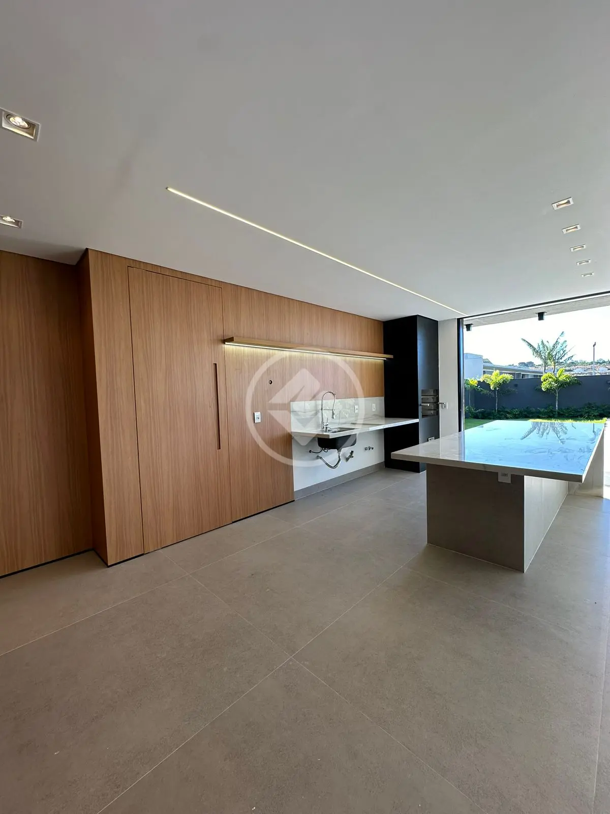 Casa à venda com 4 quartos, 369m² - Foto 10