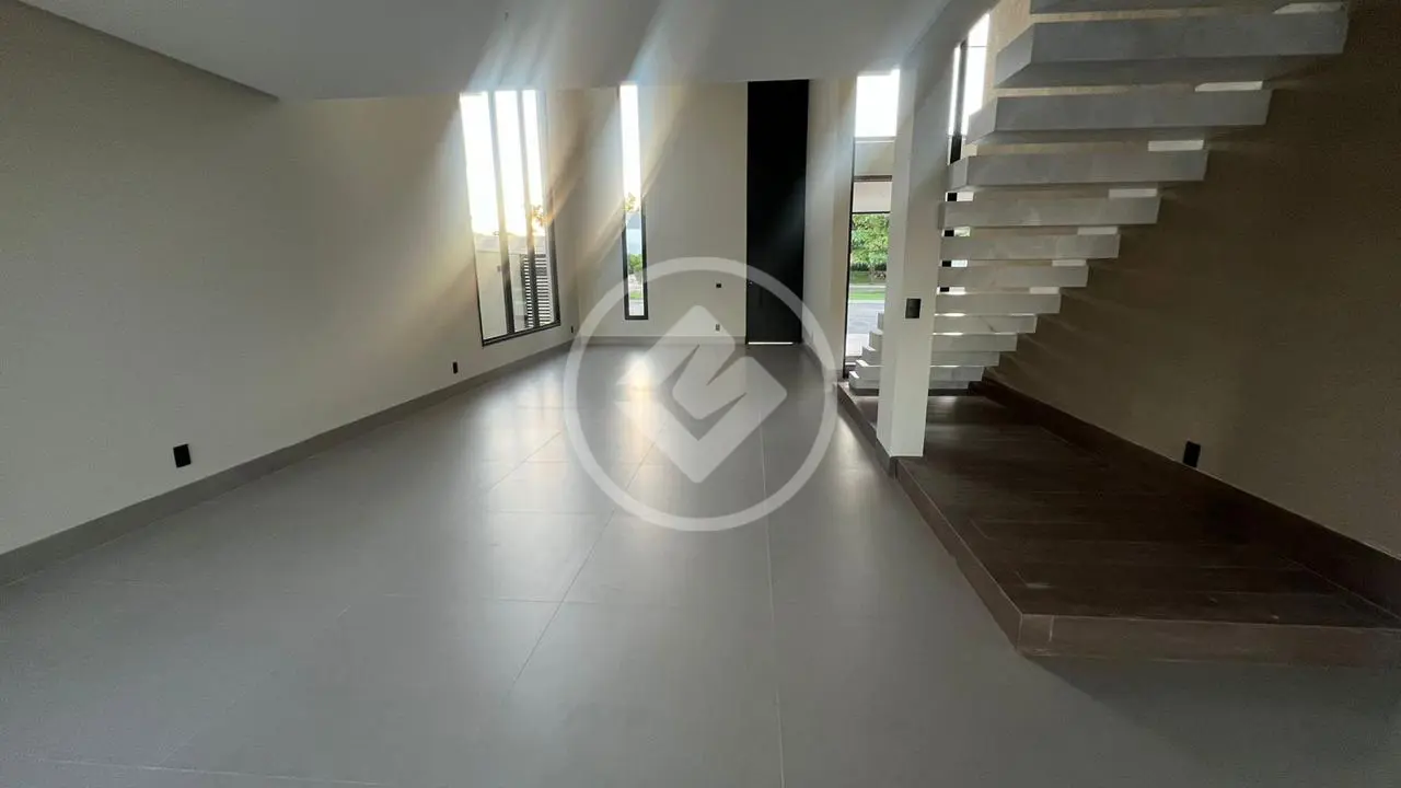 Casa à venda com 3 quartos, 320m² - Foto 4