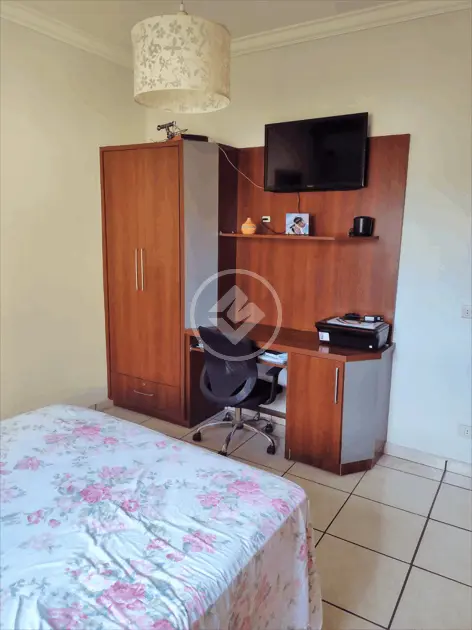 Sobrado à venda com 8 quartos, 330m² - Foto 7