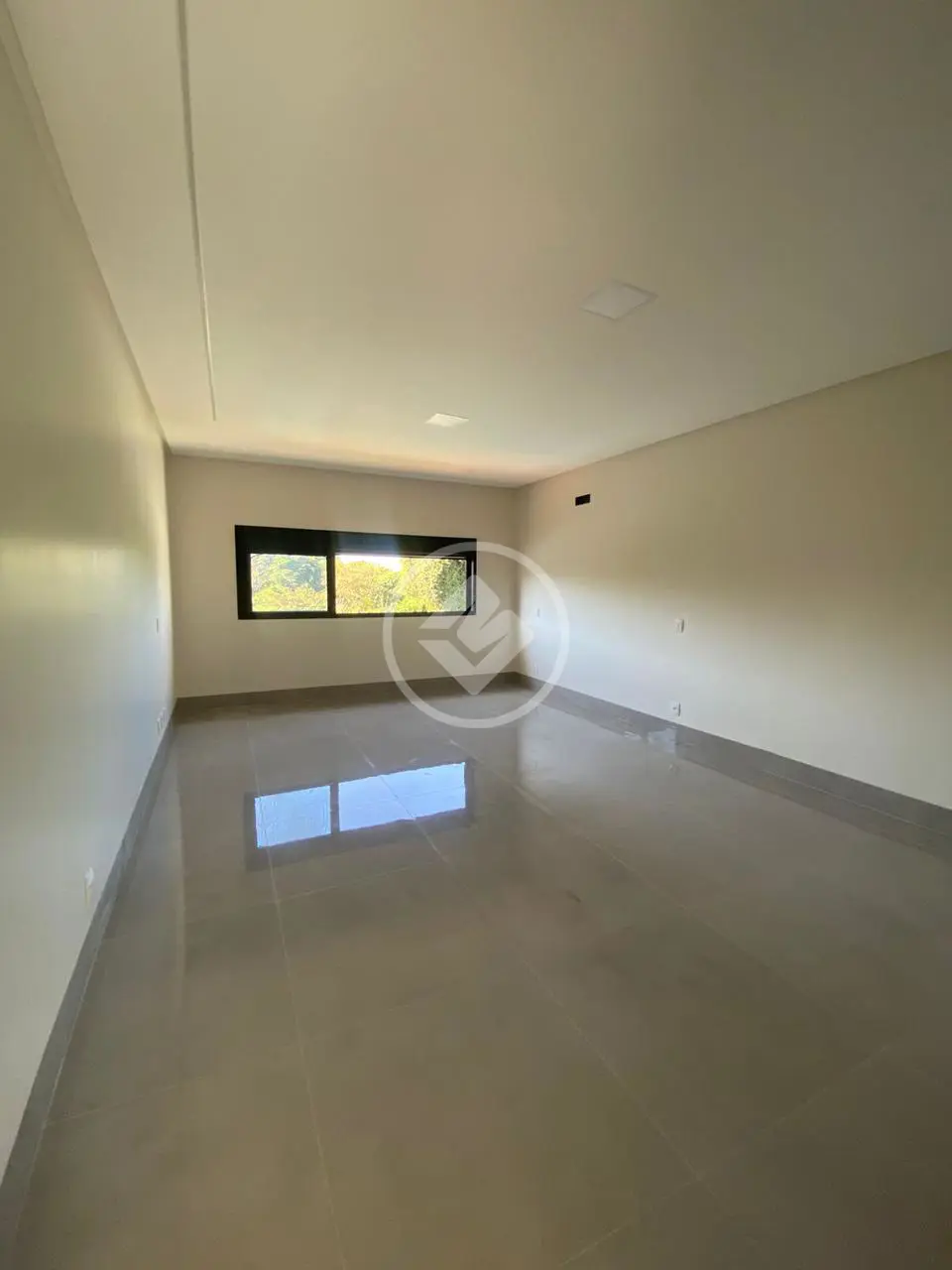 Casa à venda com 4 quartos, 309m² - Foto 4