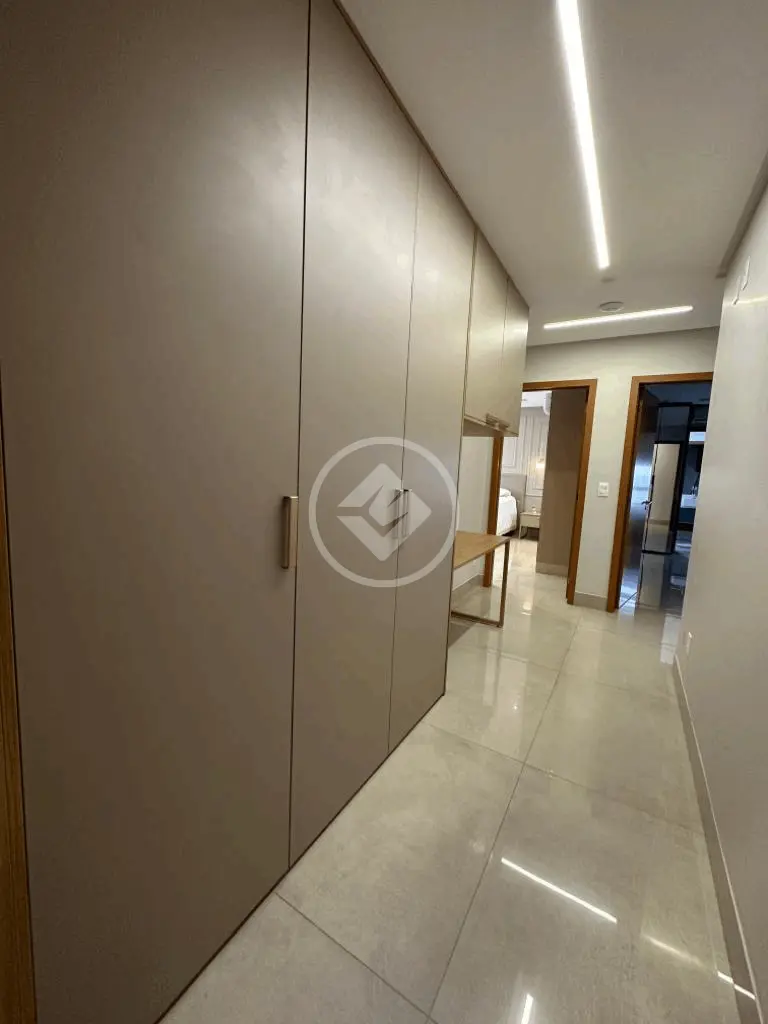 Apartamento à venda com 3 quartos, 225m² - Foto 6