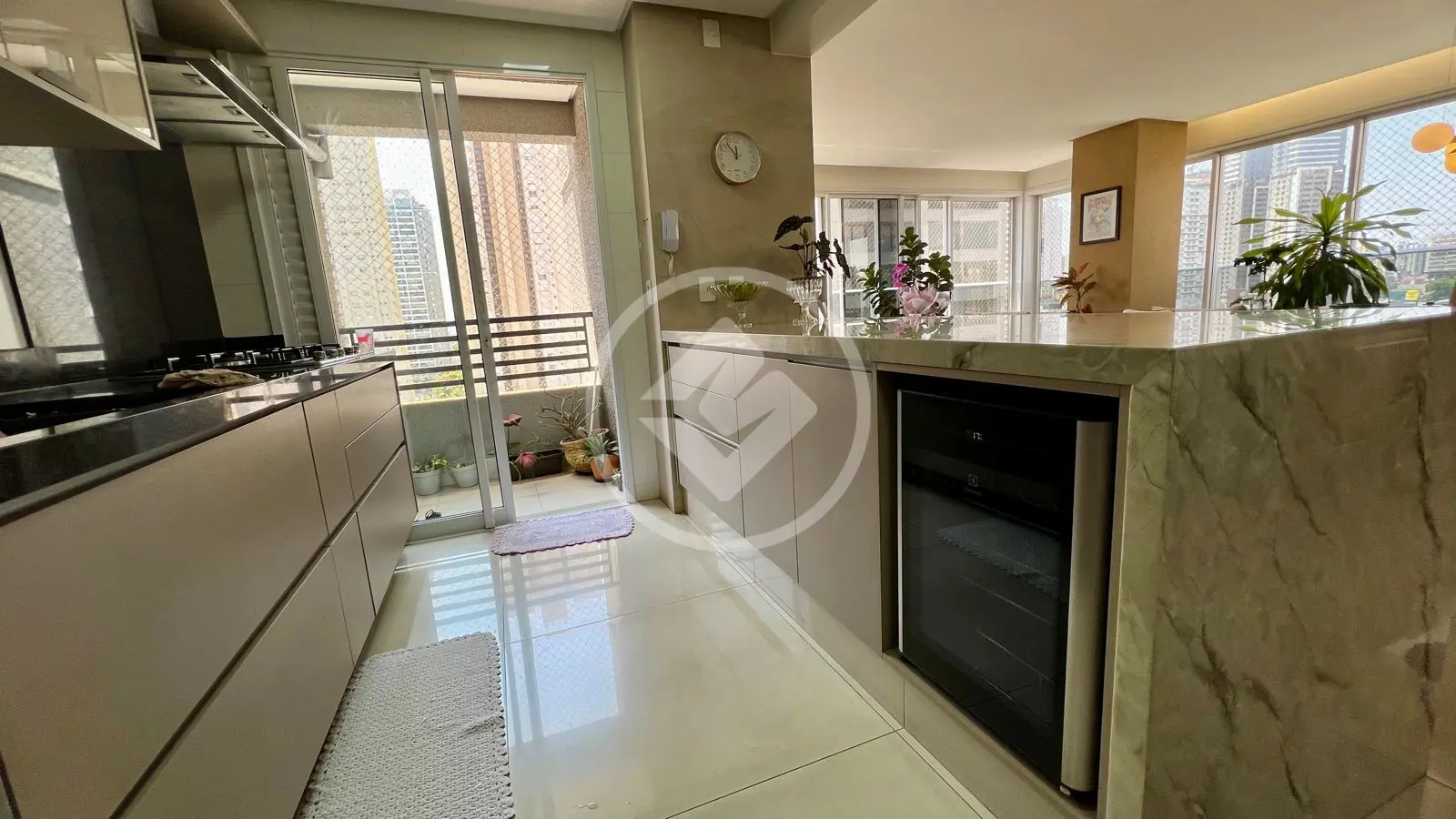 Apartamento à venda com 4 quartos, 208m² - Foto 43