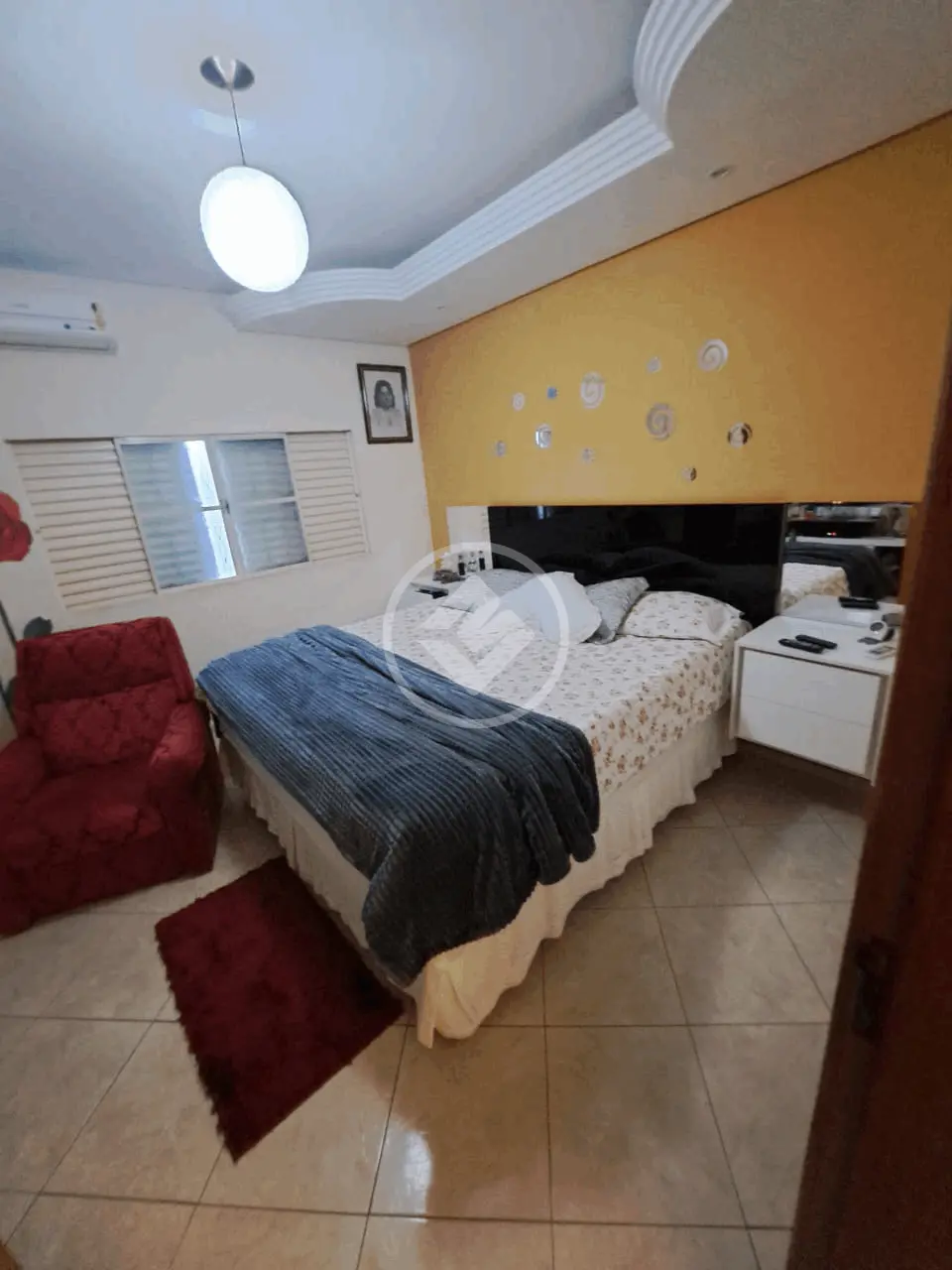 Casa à venda com 5 quartos, 321m² - Foto 4