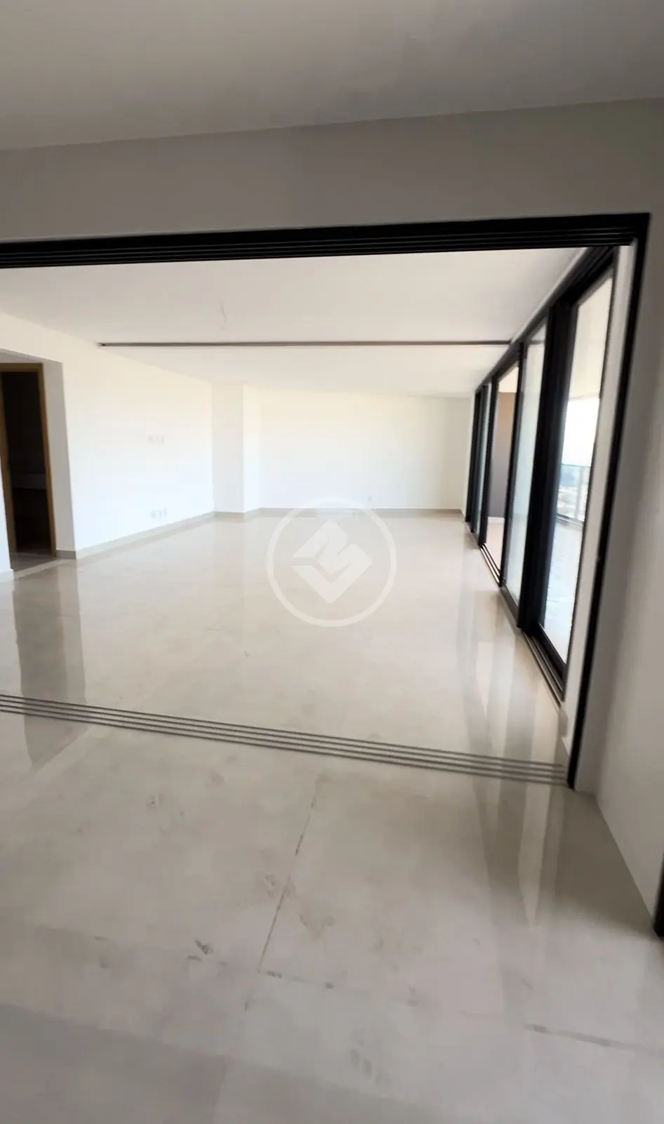 Apartamento à venda com 4 quartos, 254m² - Foto 11