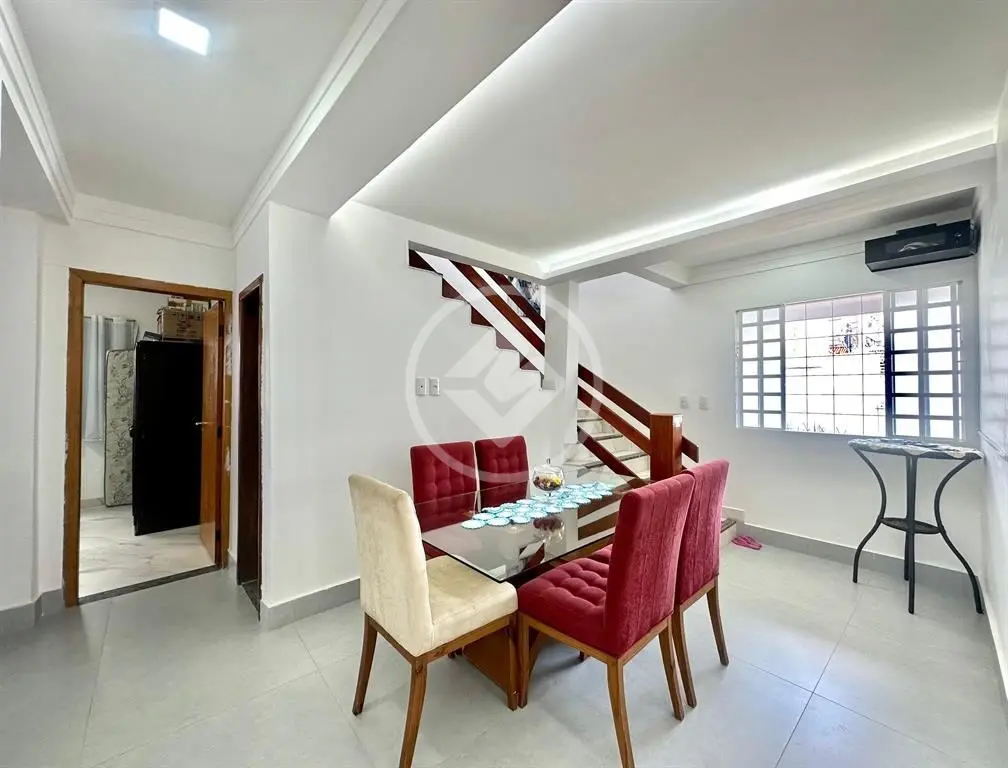 Casa à venda com 4 quartos, 202m² - Foto 6