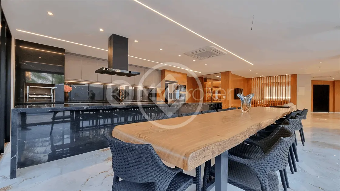 Casa à venda com 4 quartos, 313m² - Foto 15