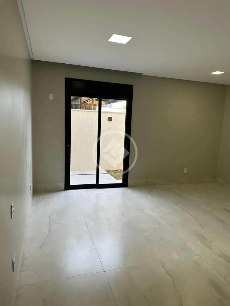 Casa à venda com 4 quartos, 226m² - Foto 11