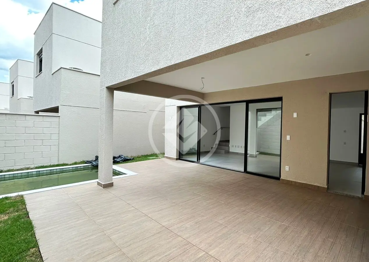 Casa à venda com 3 quartos, 150m² - Foto 4