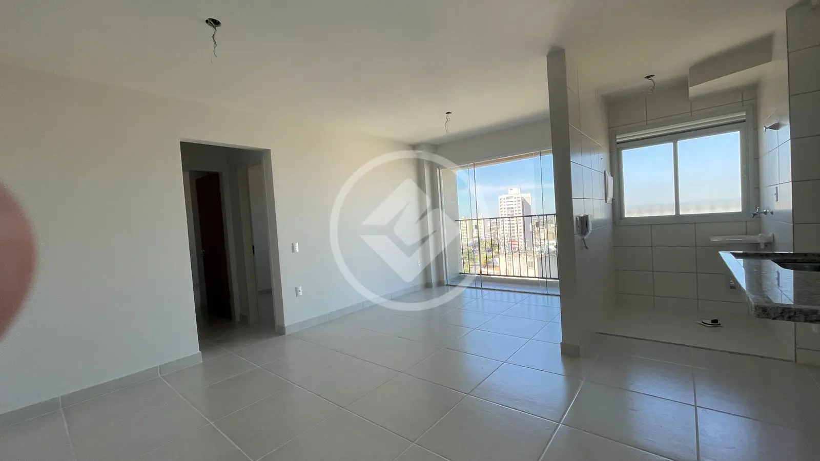 Apartamento à venda com 2 quartos, 64m² - Foto 4