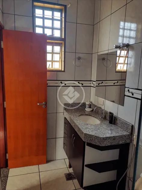 Sobrado à venda com 8 quartos, 330m² - Foto 19