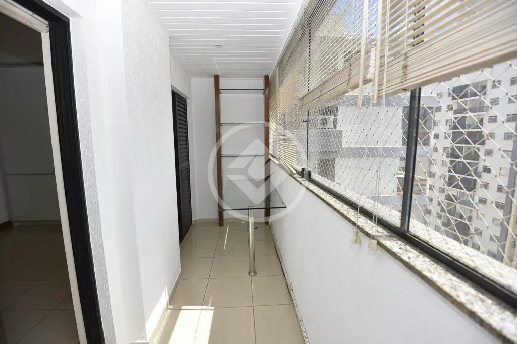 Apartamento à venda com 4 quartos, 198m² - Foto 9