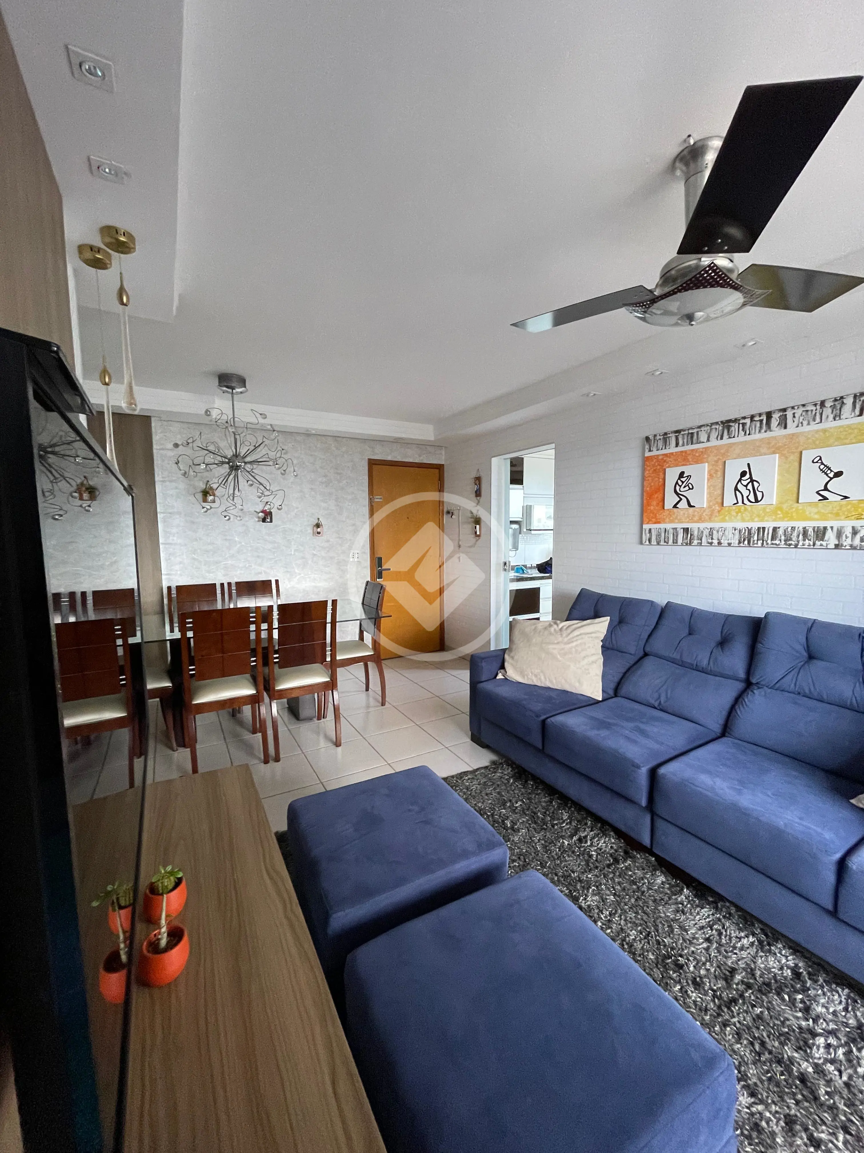 Apartamento à venda com 3 quartos, 75m² - Foto 2