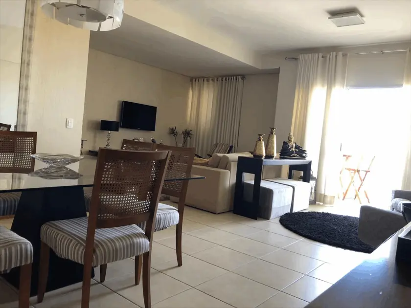 Apartamento à venda com 3 quartos, 140m² - Foto 2