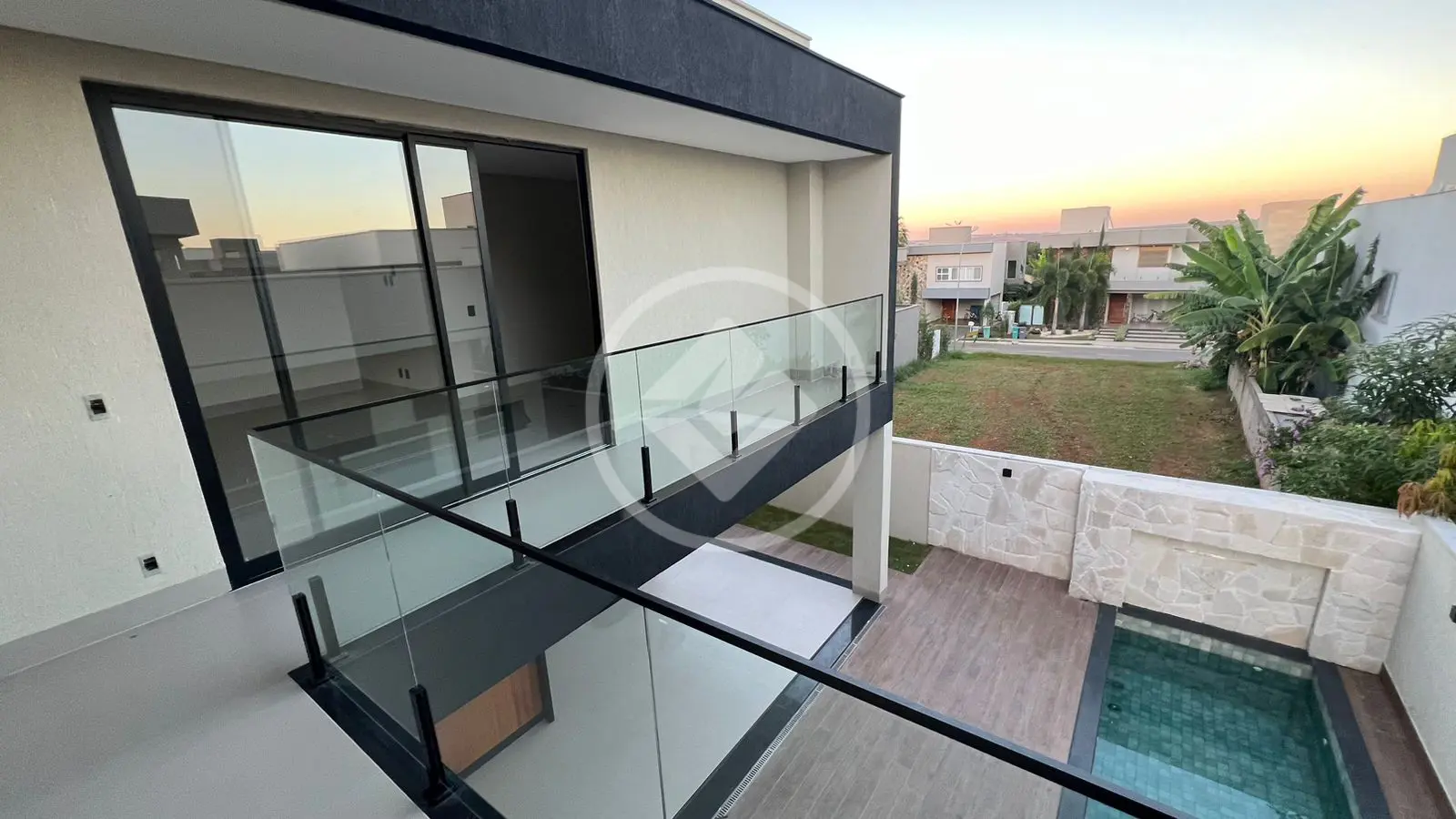 Casa à venda com 3 quartos, 320m² - Foto 9