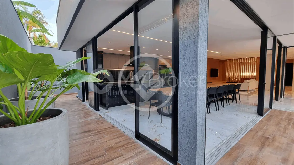 Casa à venda com 4 quartos, 313m² - Foto 26