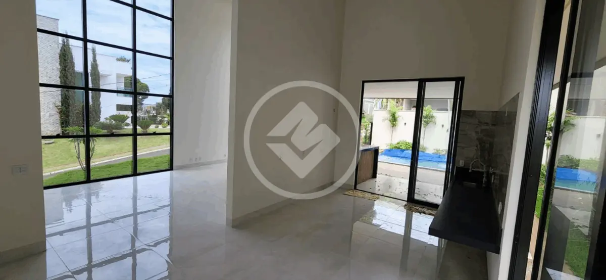 Casa à venda com 5 quartos, 302m² - Foto 10