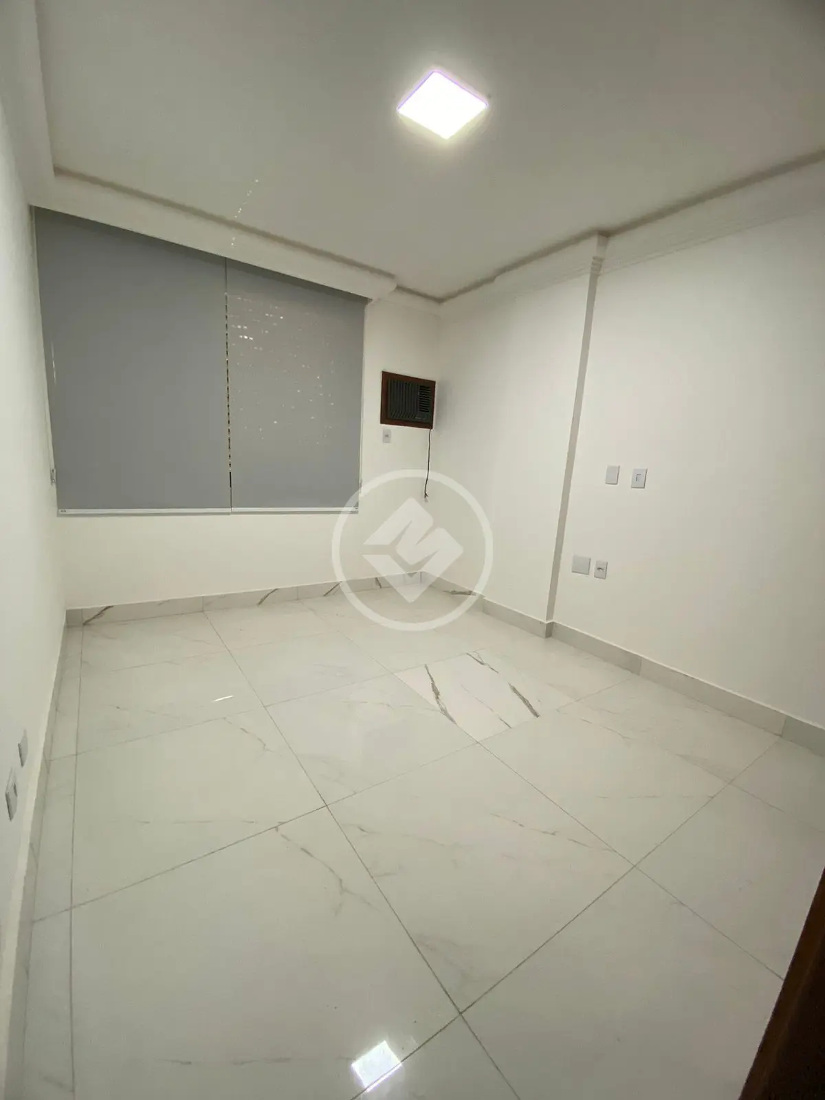 Apartamento à venda com 4 quartos, 241m² - Foto 8