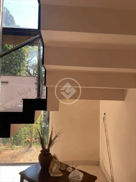 Casa à venda com 4 quartos, 290m² - Foto 3