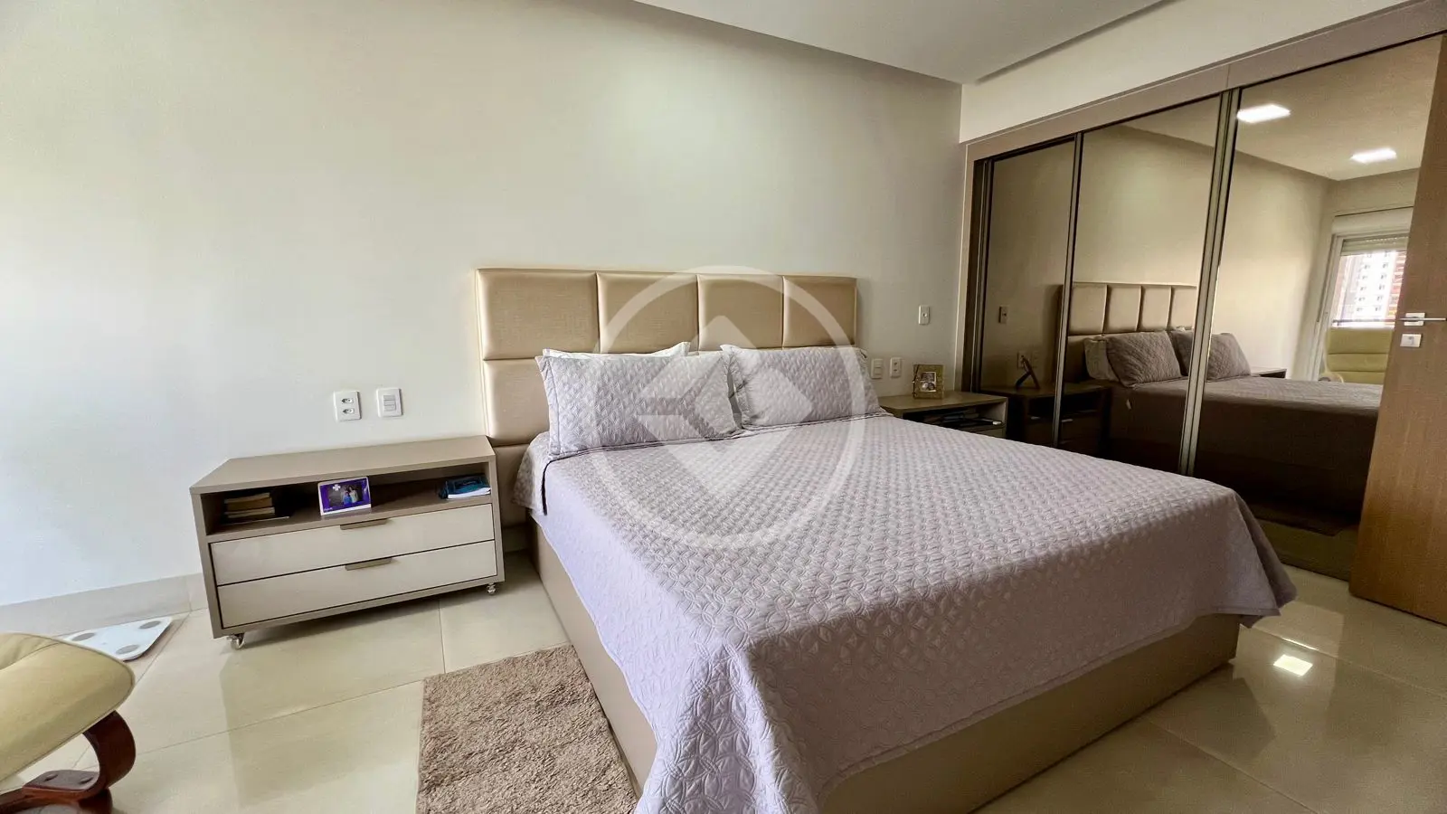 Apartamento à venda com 4 quartos, 208m² - Foto 47