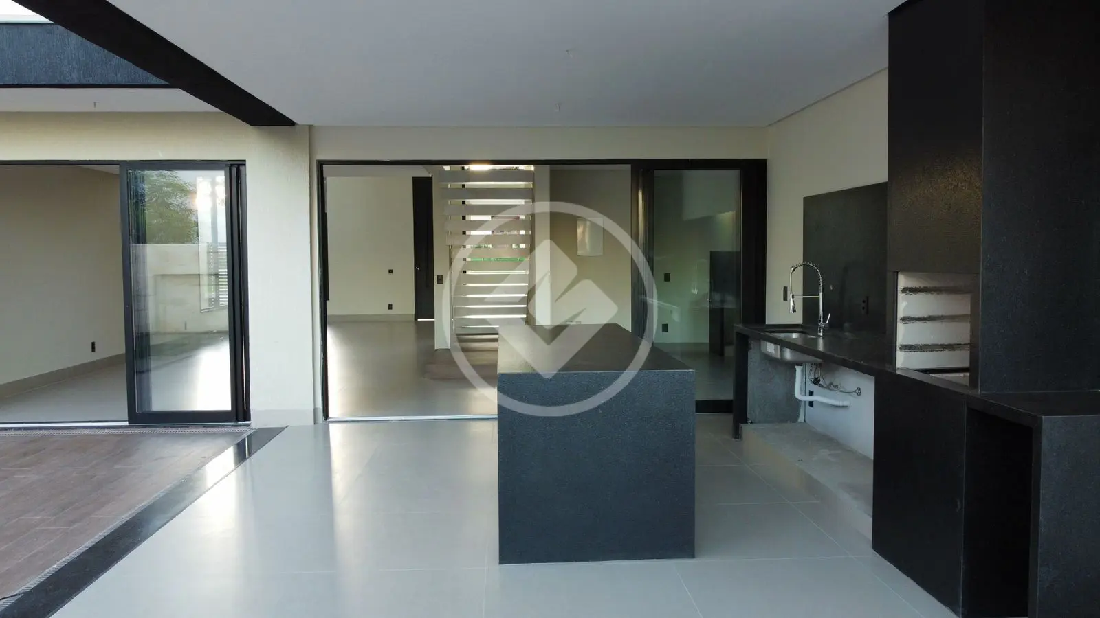 Casa à venda com 3 quartos, 320m² - Foto 11