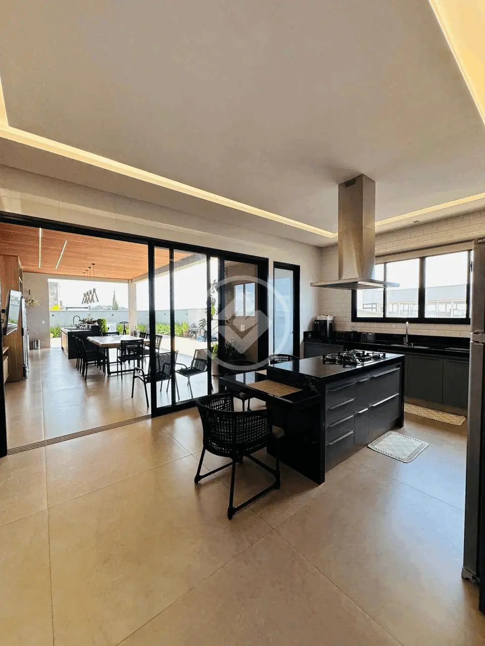 Casa à venda com 5 quartos, 386m² - Foto 9