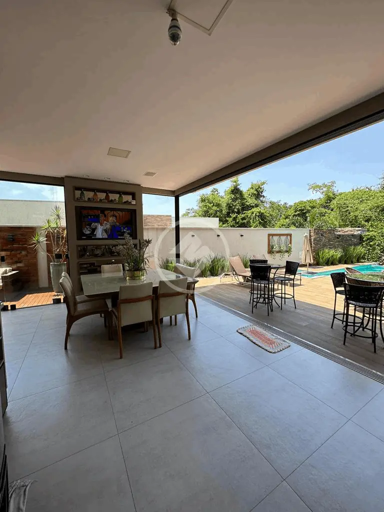 Casa à venda com 4 quartos, 240m² - Foto 8