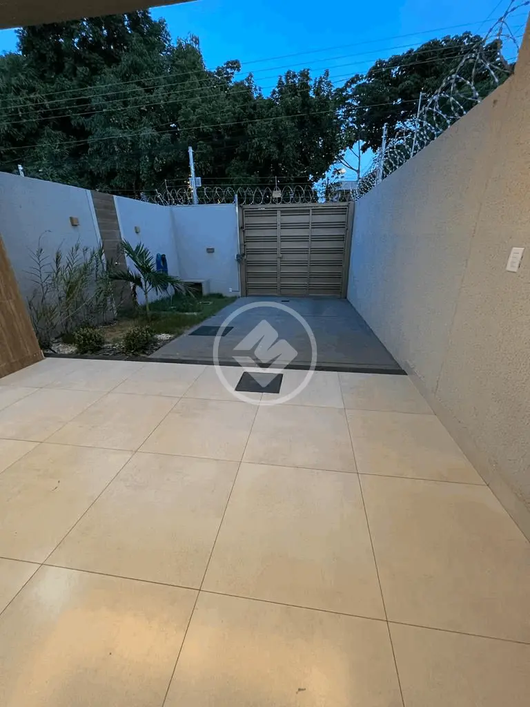 Casa à venda com 3 quartos, 100m² - Foto 3