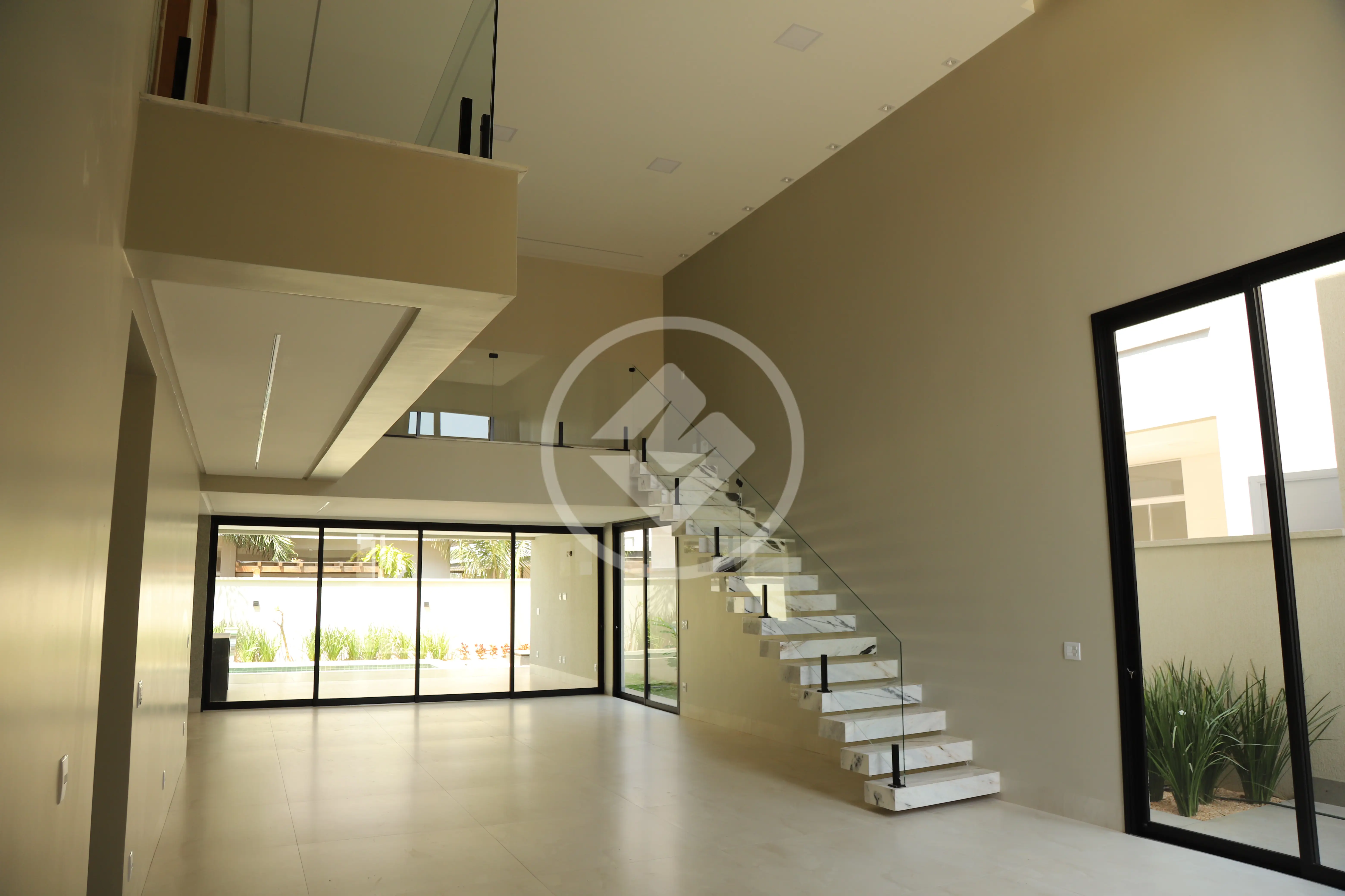 Casa à venda com 4 quartos, 299m² - Foto 4