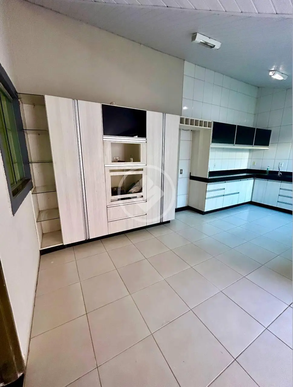 Casa à venda com 3 quartos, 190m² - Foto 3