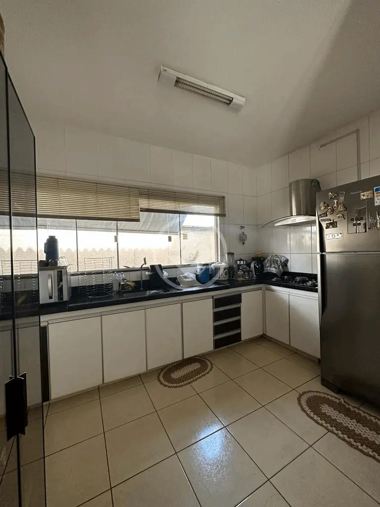 Casa à venda com 4 quartos, 182m² - Foto 13