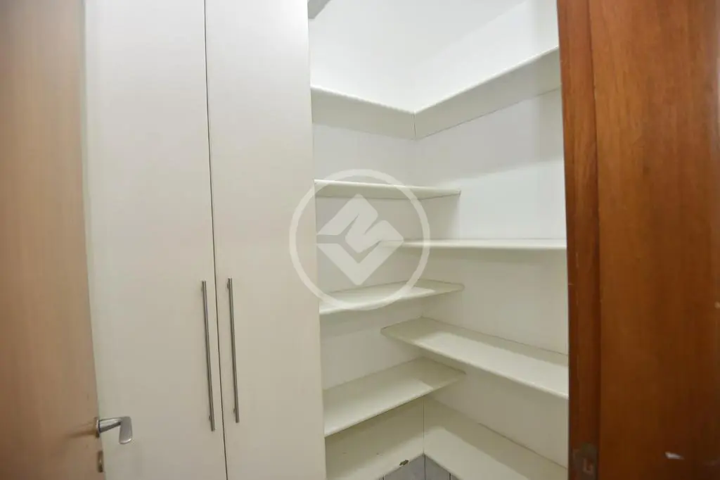 Apartamento à venda com 4 quartos, 198m² - Foto 6