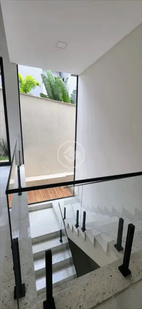 Casa à venda com 5 quartos, 302m² - Foto 12