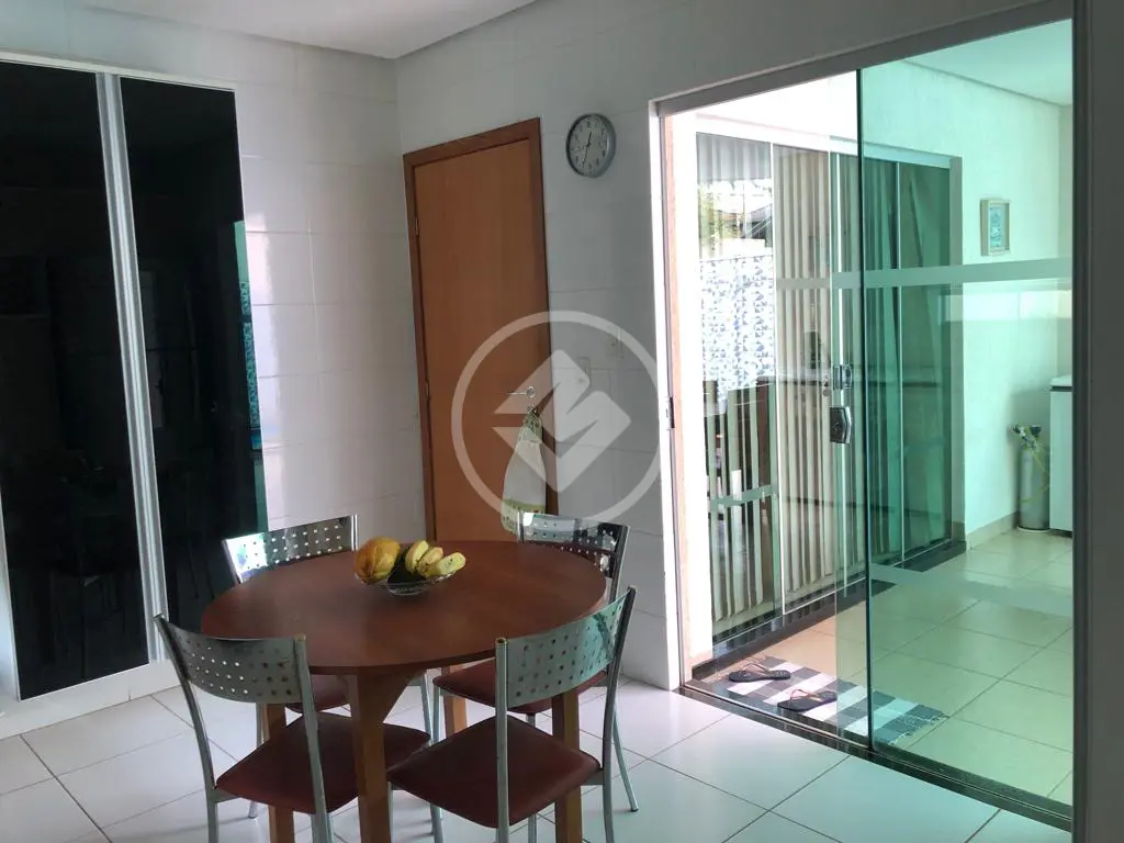 Casa à venda com 3 quartos, 191m² - Foto 9