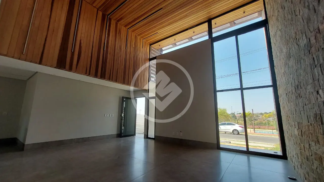 Casa à venda com 3 quartos, 250m² - Foto 2