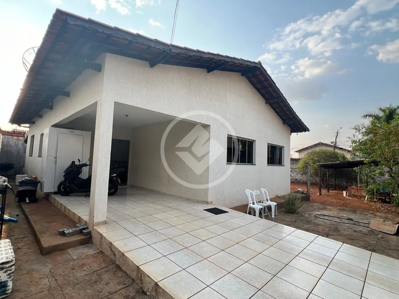 Casa à venda com 3 quartos, 548m² - Foto 1