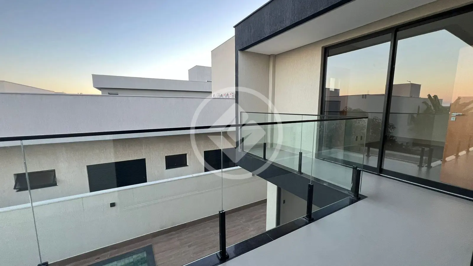 Casa à venda com 3 quartos, 320m² - Foto 8