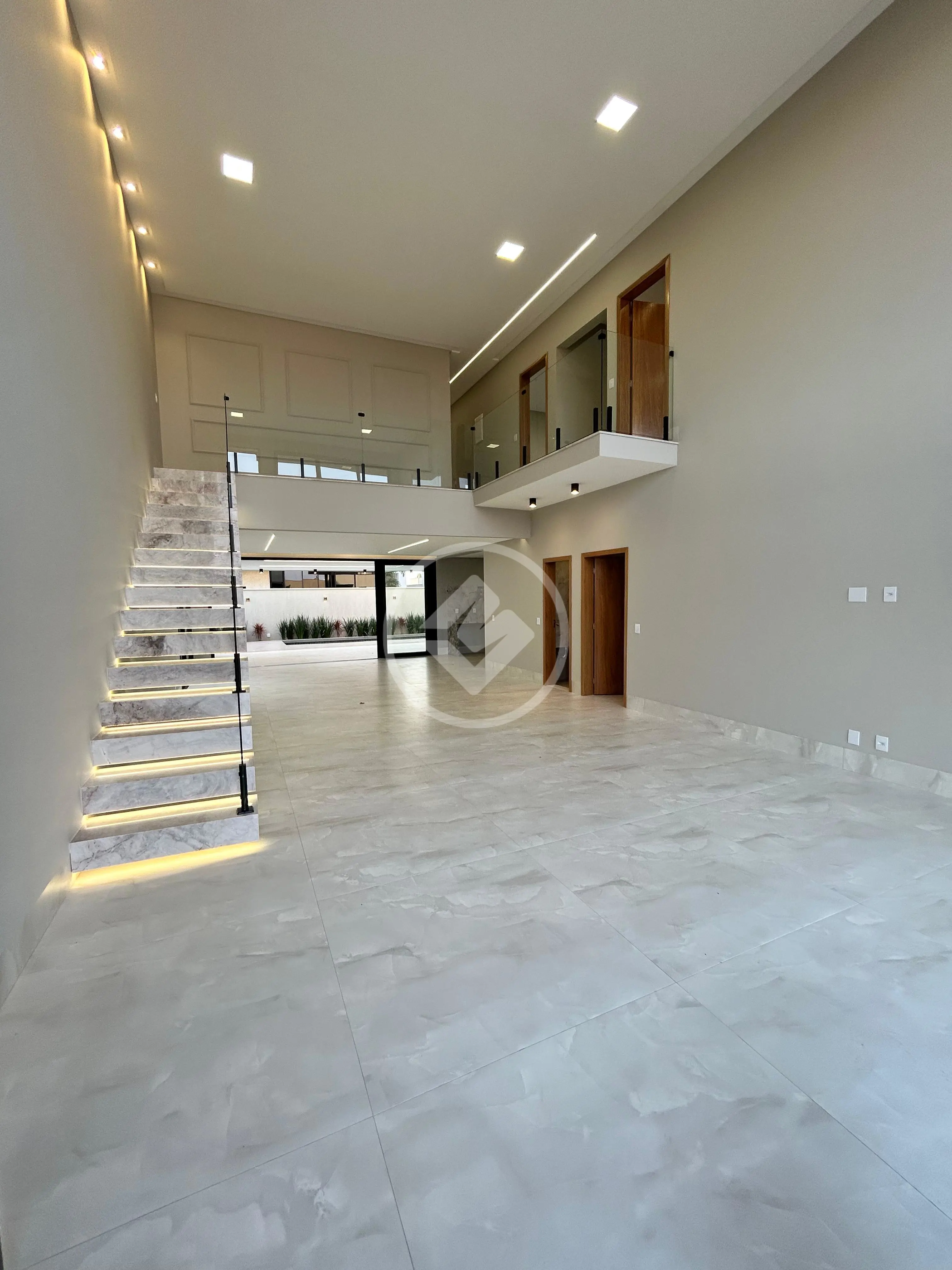 Casa à venda com 4 quartos, 300m² - Foto 5