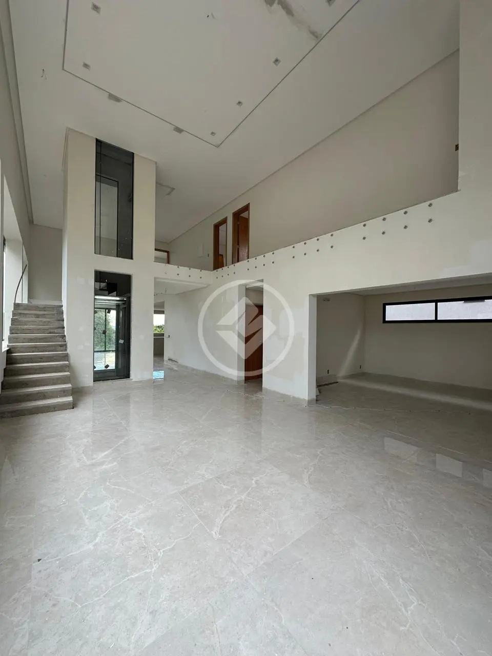 Casa à venda com 6 quartos, 490m² - Foto 2