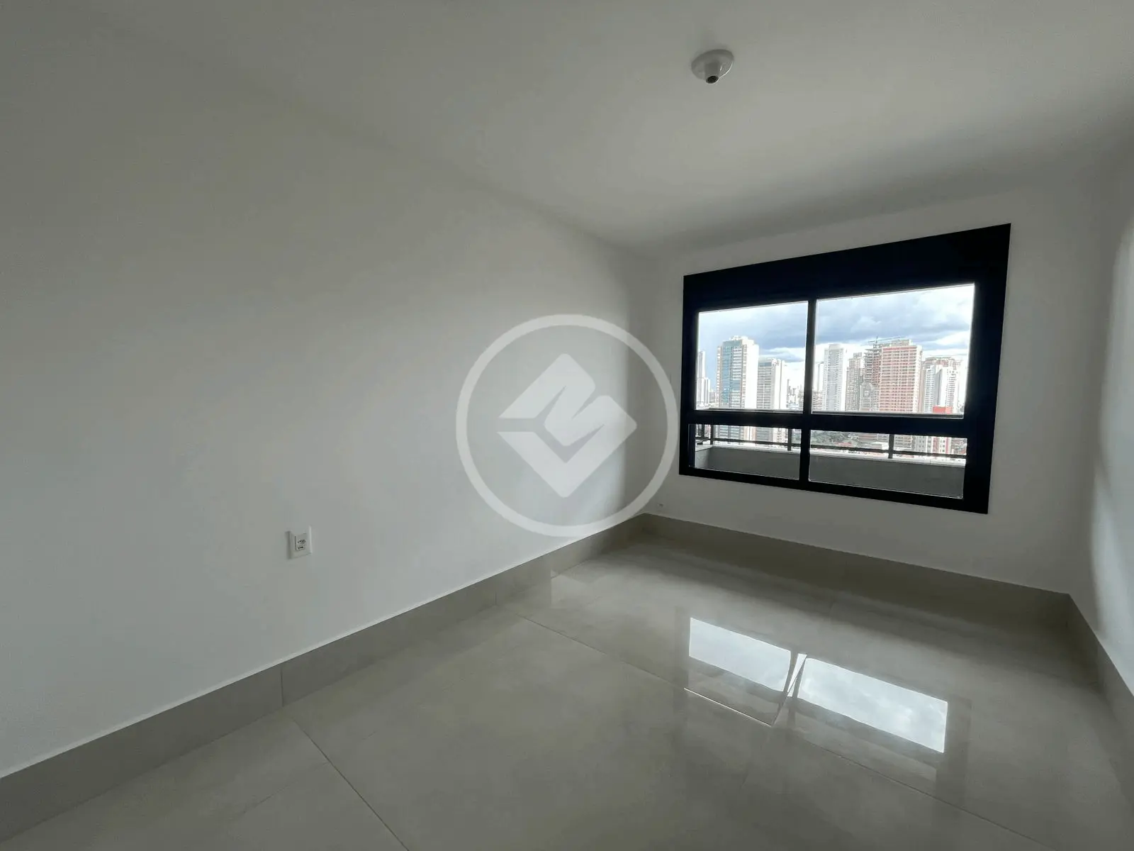 Apartamento à venda com 4 quartos, 222m² - Foto 3