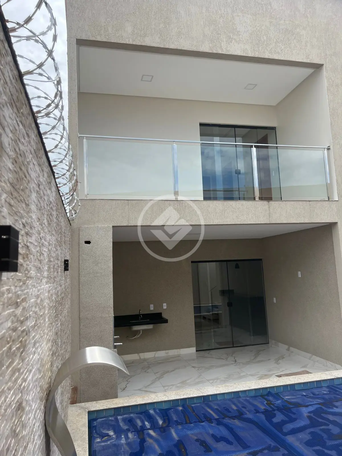 Sobrado à venda com 4 quartos, 220m² - Foto 2