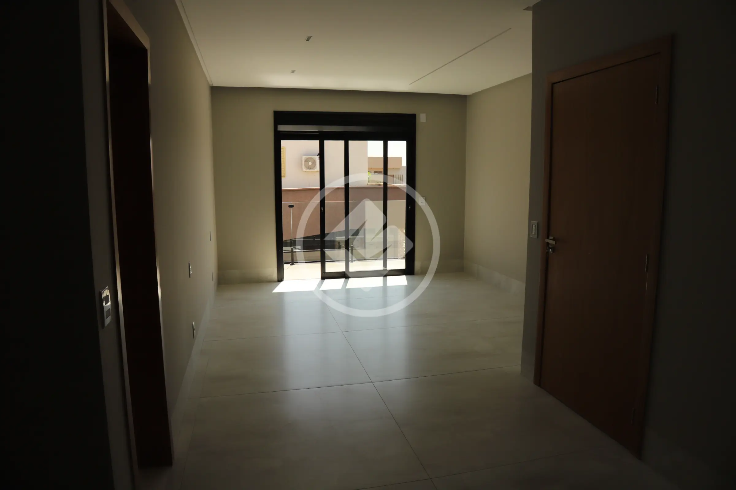 Casa à venda com 4 quartos, 300m² - Foto 14