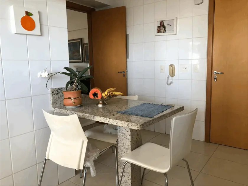 Apartamento à venda com 3 quartos, 140m² - Foto 6